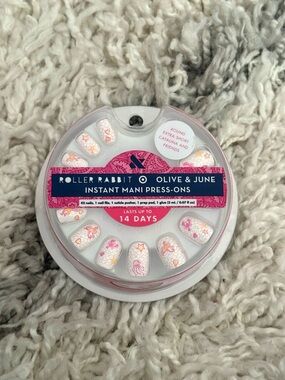 NEW Roller Rabbit x Target Olive & June Fake Nails Sea Life Round Short